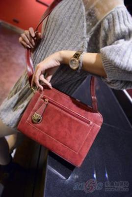 復(fù)古時(shí)尚新風(fēng)尚 油皮粗線插鎖定型包，休閑簡約的單肩手提藝術(shù)